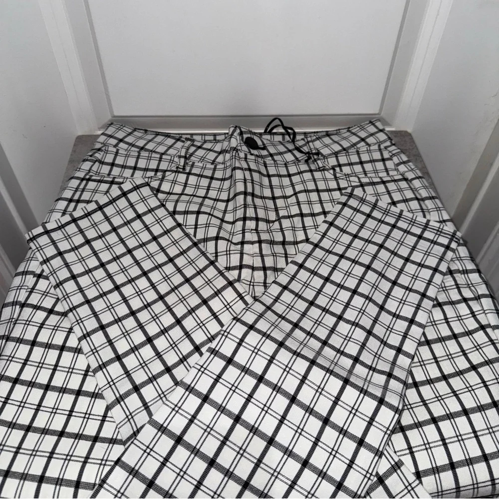 Chocolate USA Plaid High Waist Skinny Cropped Pants Size MEDIUM - Picture 2 of 5